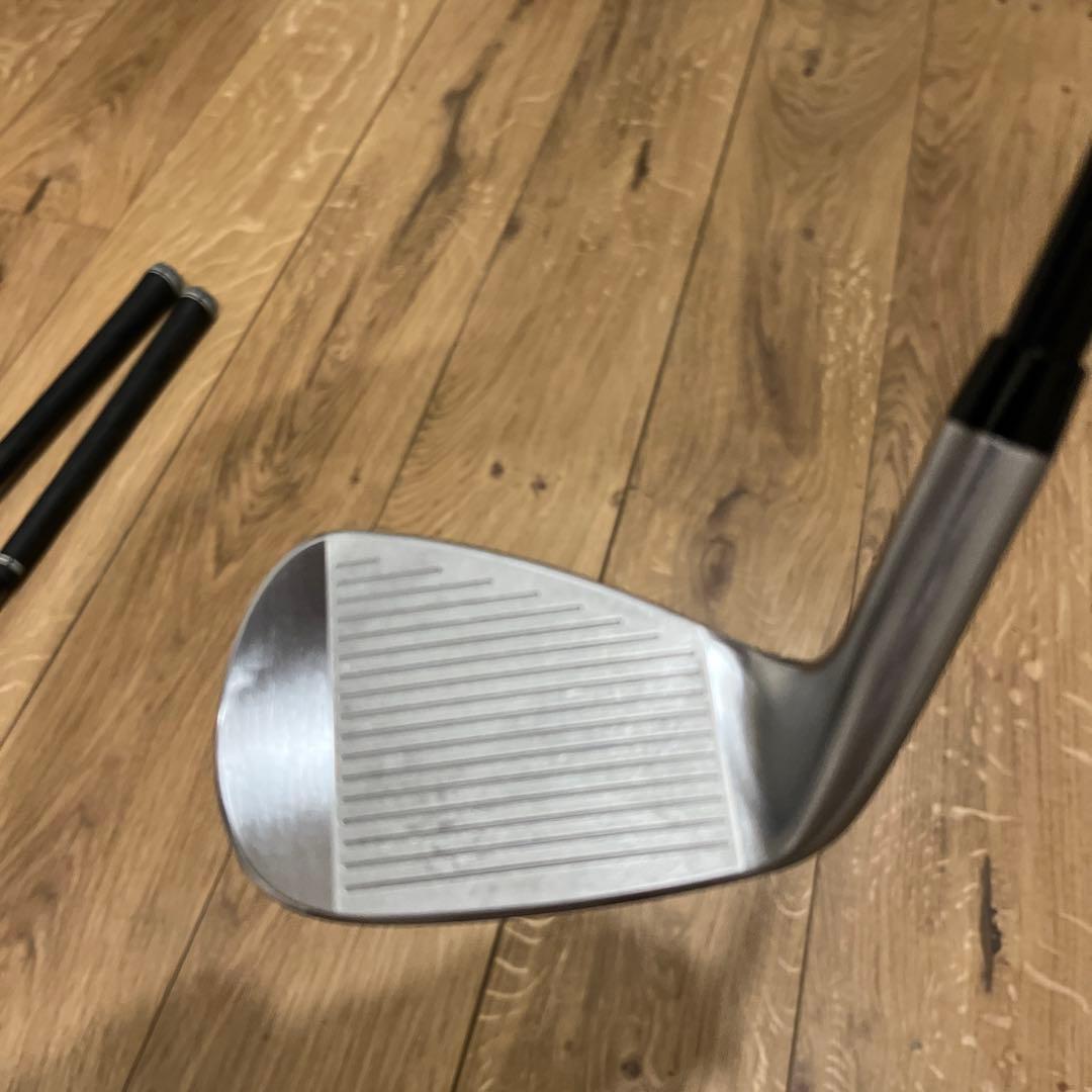 ゼクシオ　エックスアイアン　２０２２　カーボンシャフト　ダンロップ ゴルフ