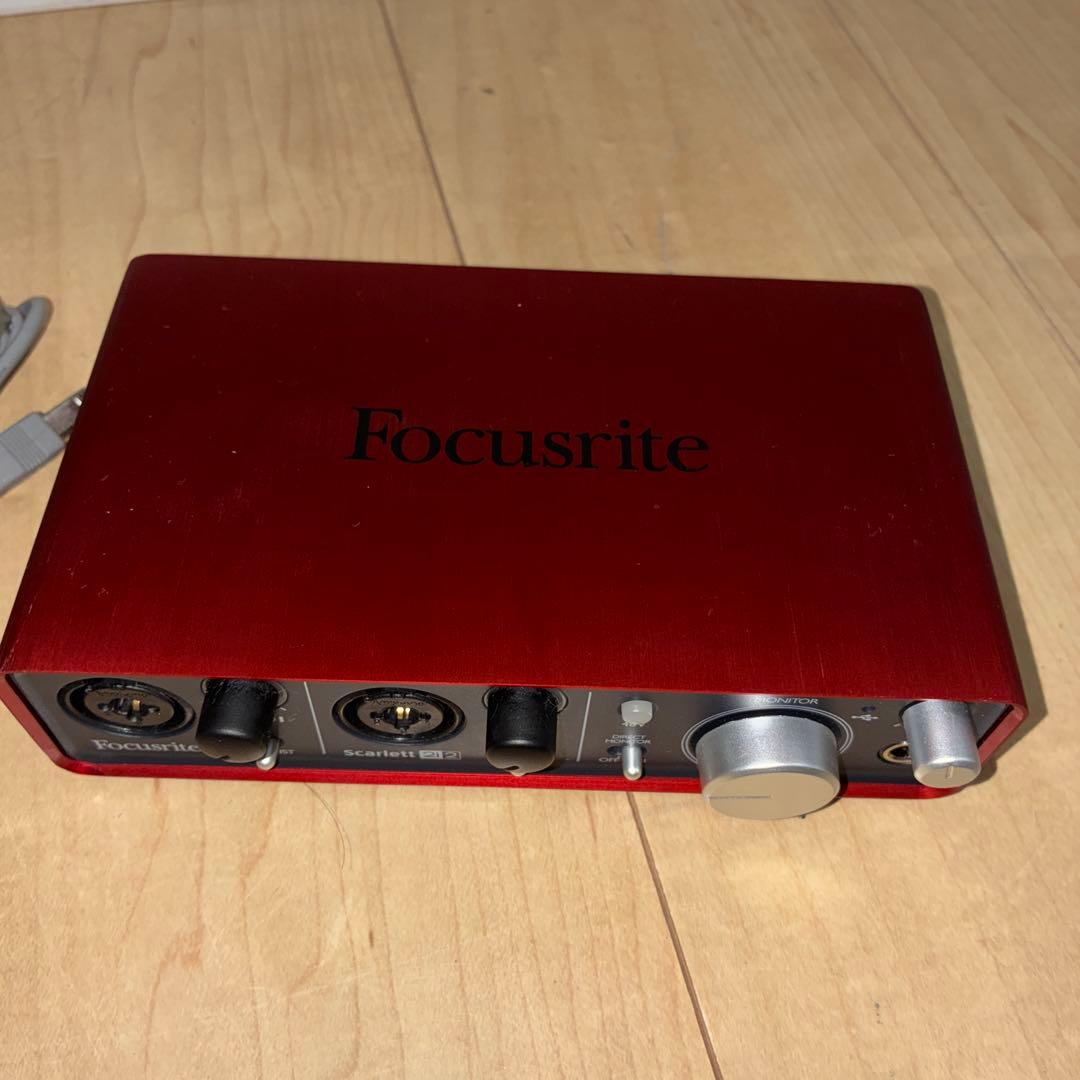 Focusrite Scarlett 2i2 1st gen USBケーブル付き