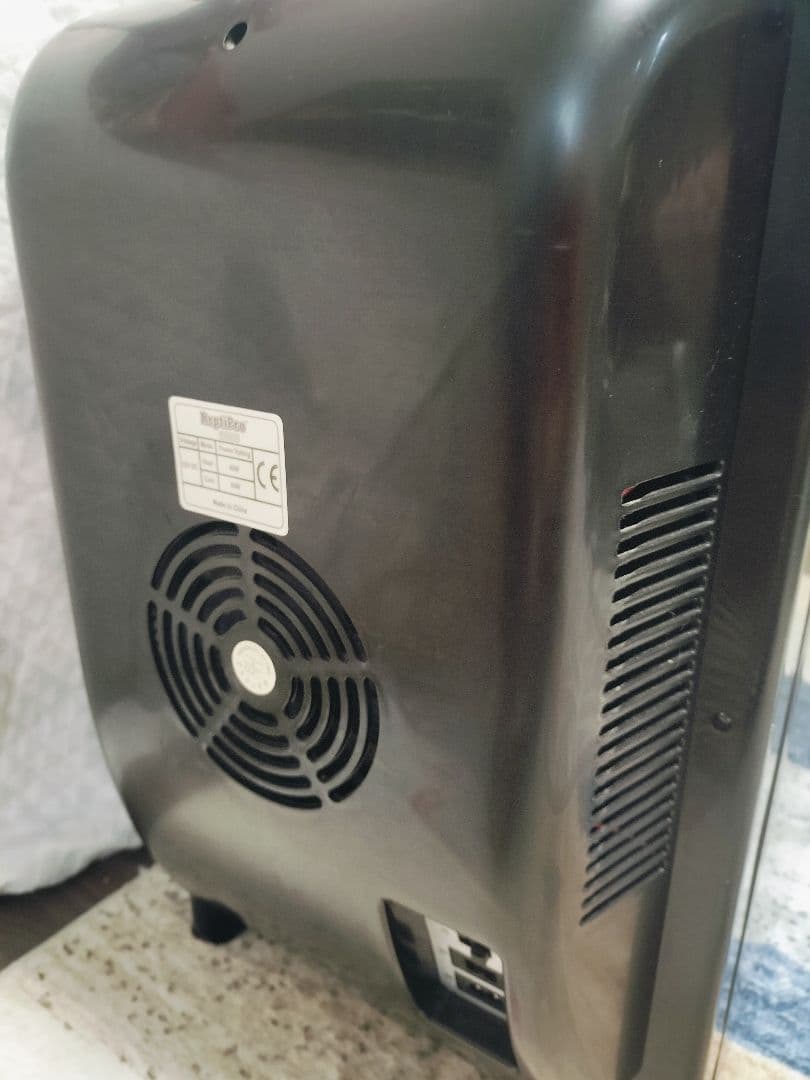 爬虫類インキュベーター AC110V/DC12V 5～60°C調節