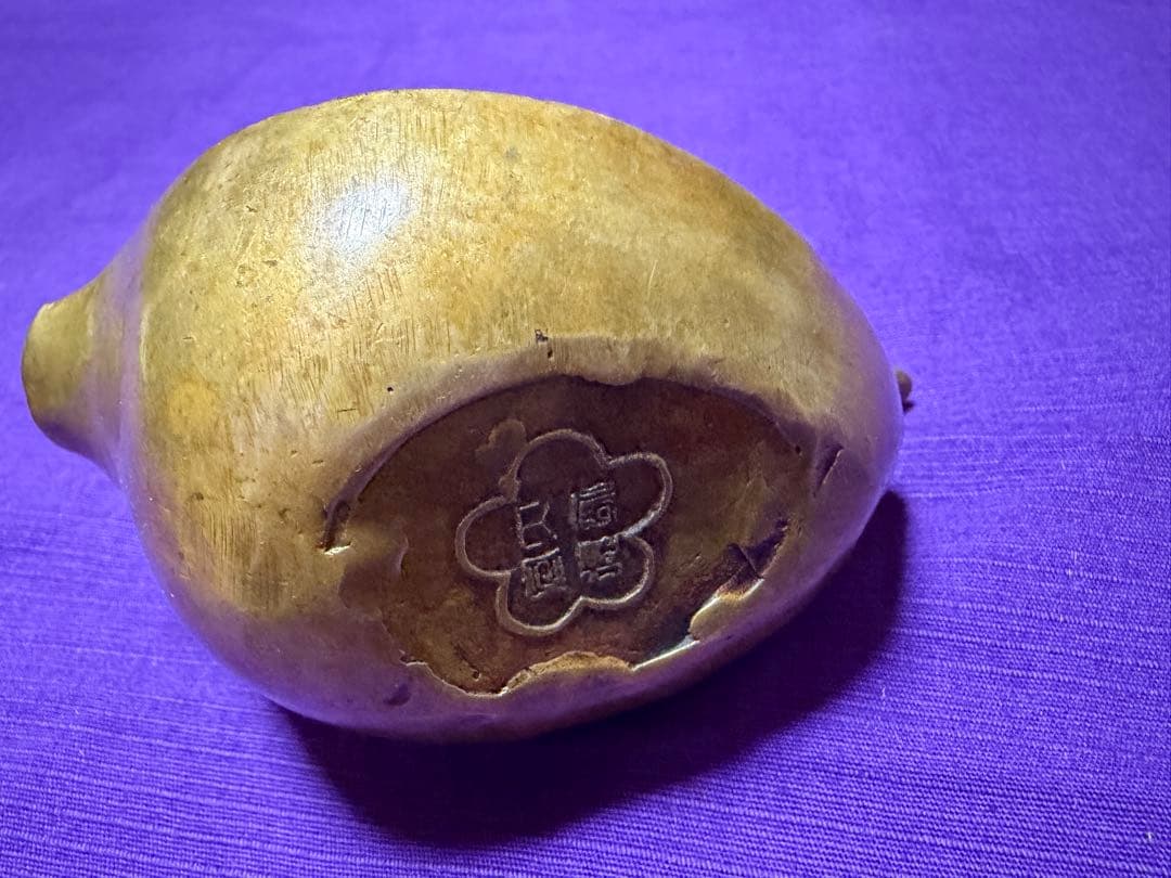 良品　中国古玩　水滴　水差し　亀兎図　黄銅製　時代物　出来抜群　書道具硯筆矢立