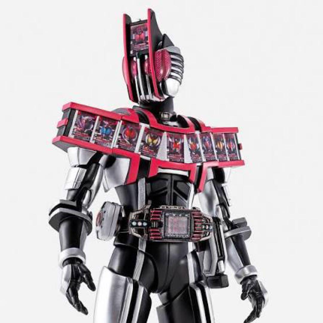 仮面ライダーディケイド　コンプリートフォーム　真骨頂　フィギュアーツ