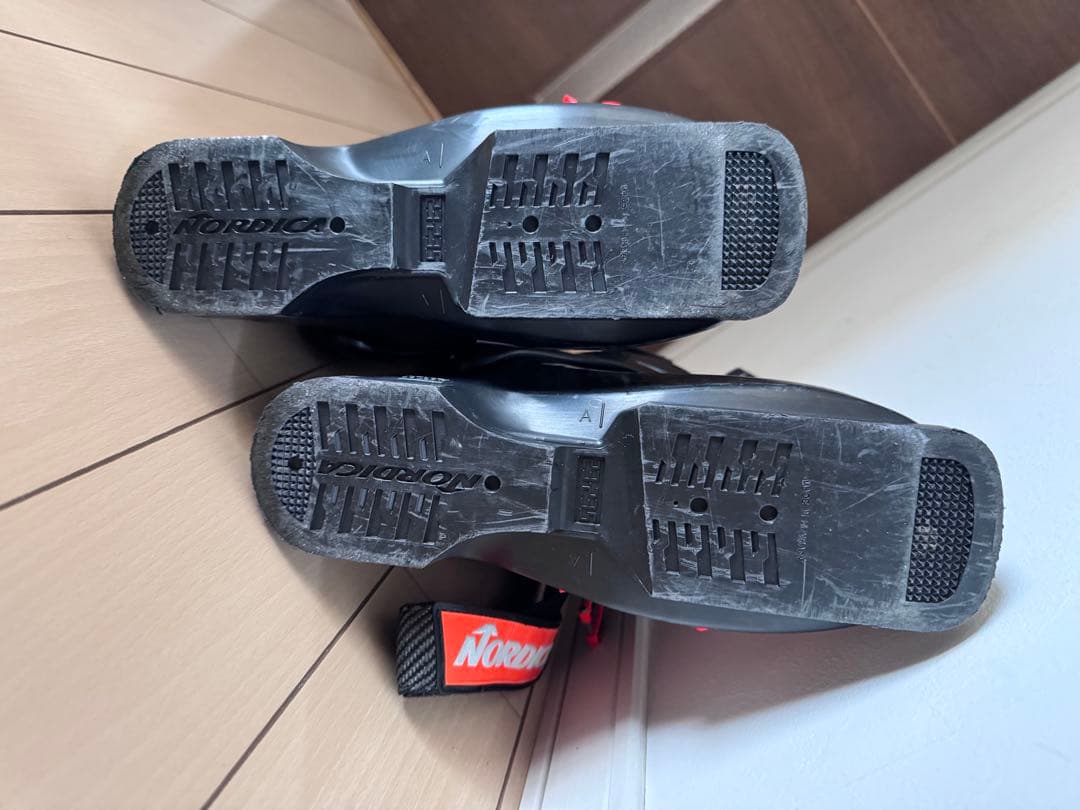 Nordica Dobermann GP70 スキーブーツ 23-23.5cm