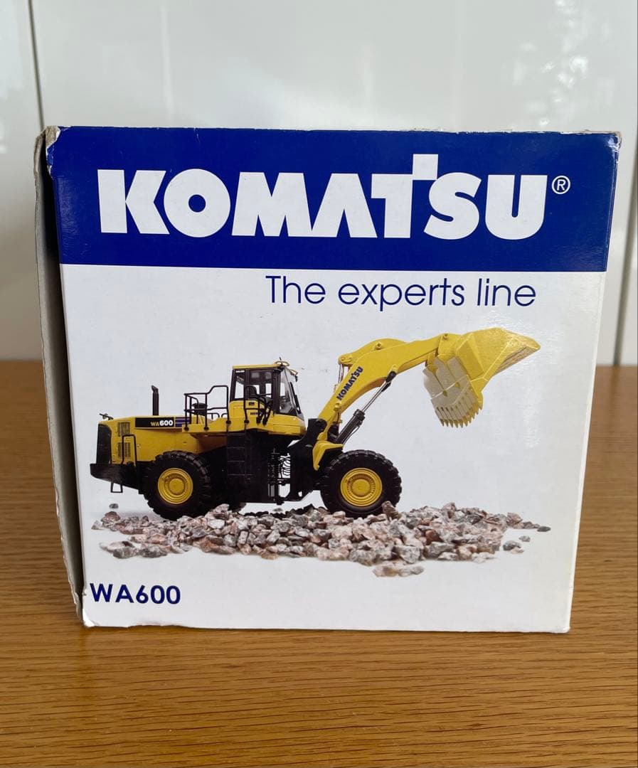KOMATSU WA600 ダイキャストモデル 1:50