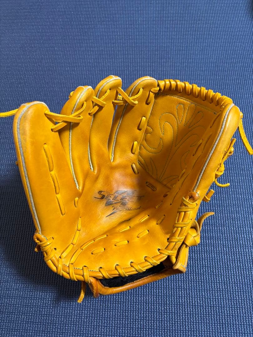 ミズノ 軟式投手用グローブ(左投げ)