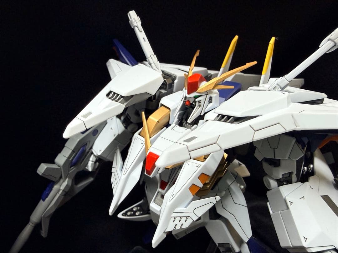 HGクスィーガンダム　完成品　白以外全塗装