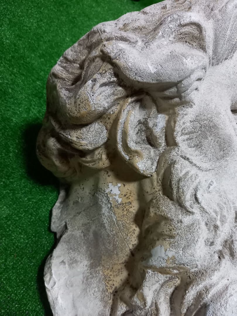 古代神話テーマの石膏彫刻