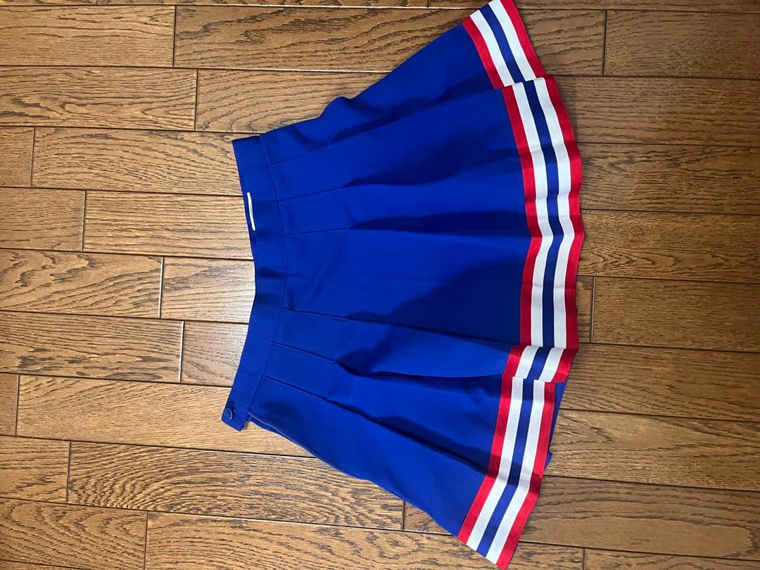 高校チアリーディングウェアセット（青・白・赤）