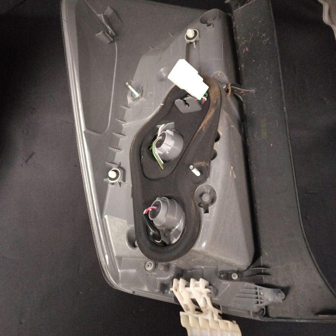 30プリウス後期　テールランプ左右 再出品値下げしました