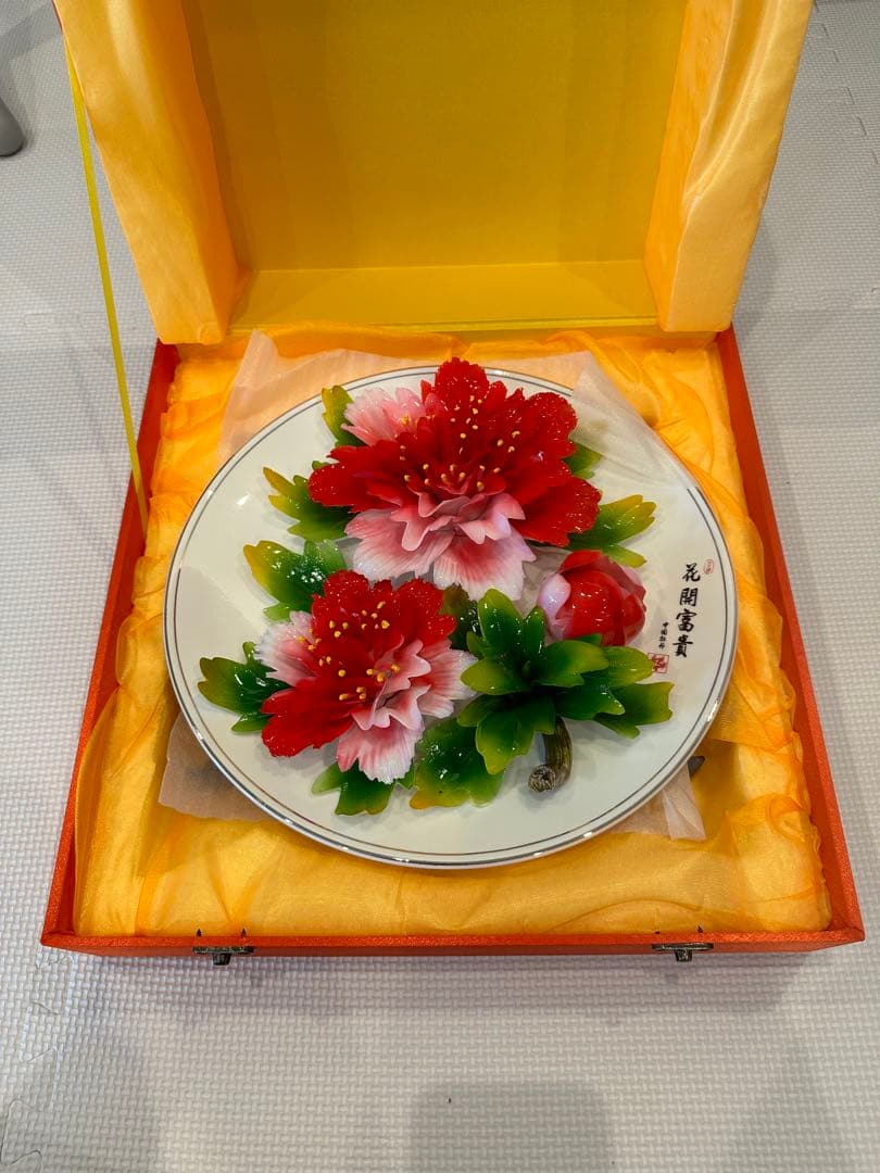 洛陽　唐三彩　牡丹磁器ボタン花　中国美術　牡丹皿　立体彫刻　磁器陶磁