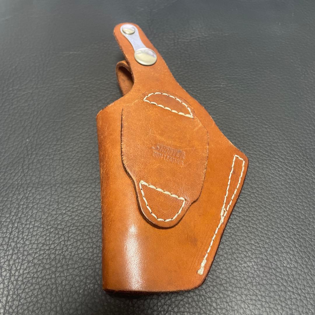 ブラウンレザー ホルスター スナップ付き