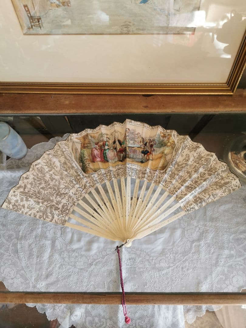 アンティークヴィクトリアン ハンドペイント人物＆風景画ファン 透し彫刻 銀彩鳥蝶