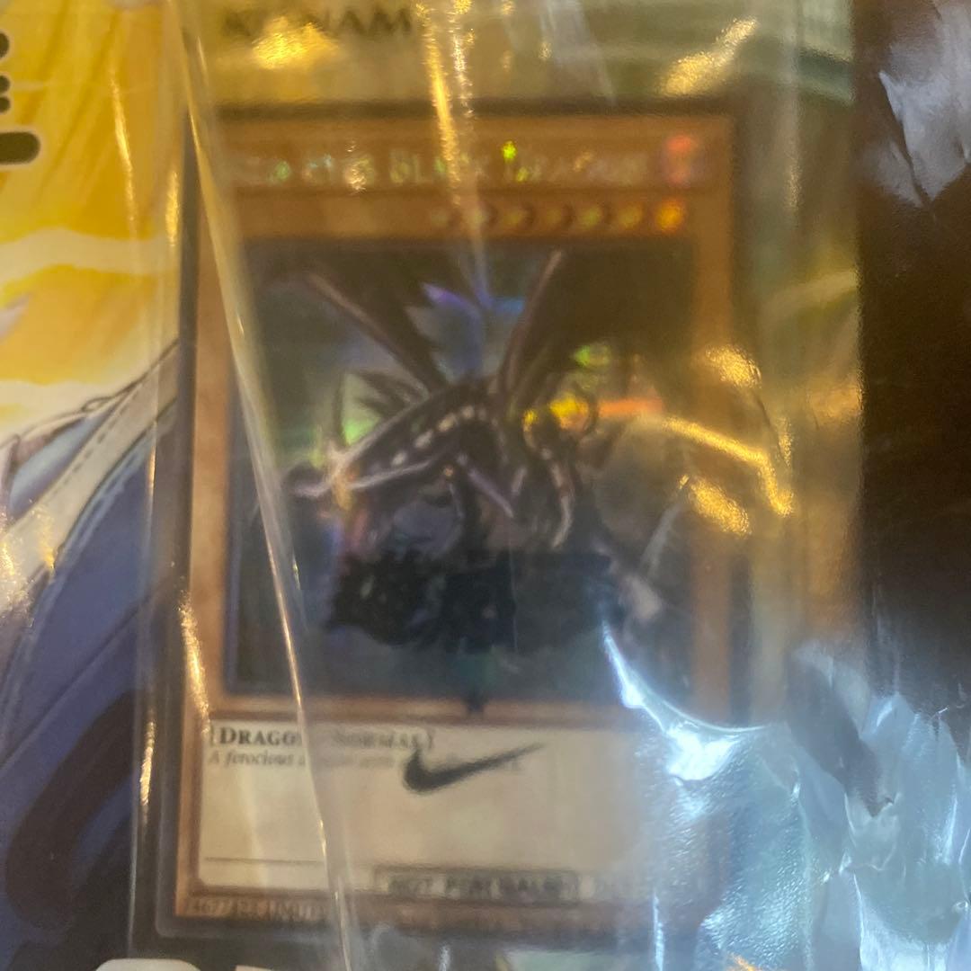 遊戯王 NIKE レッドアイズ・ブラックドラゴン 限定版