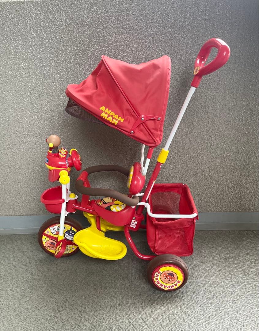 アンパンマン　デラックス　三輪車　サンシェード付き アンパンマン　DX 赤　子供