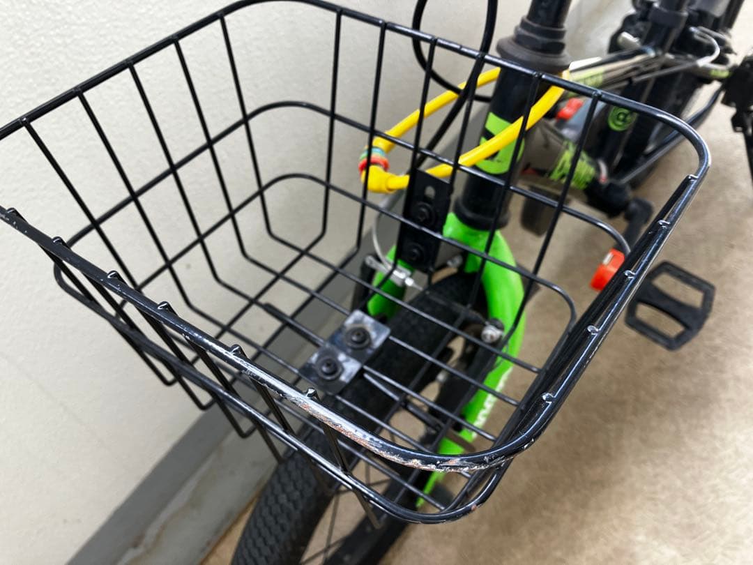 a.　d-bike 幼児用自転車 黒/緑 16インチ　カゴ付き