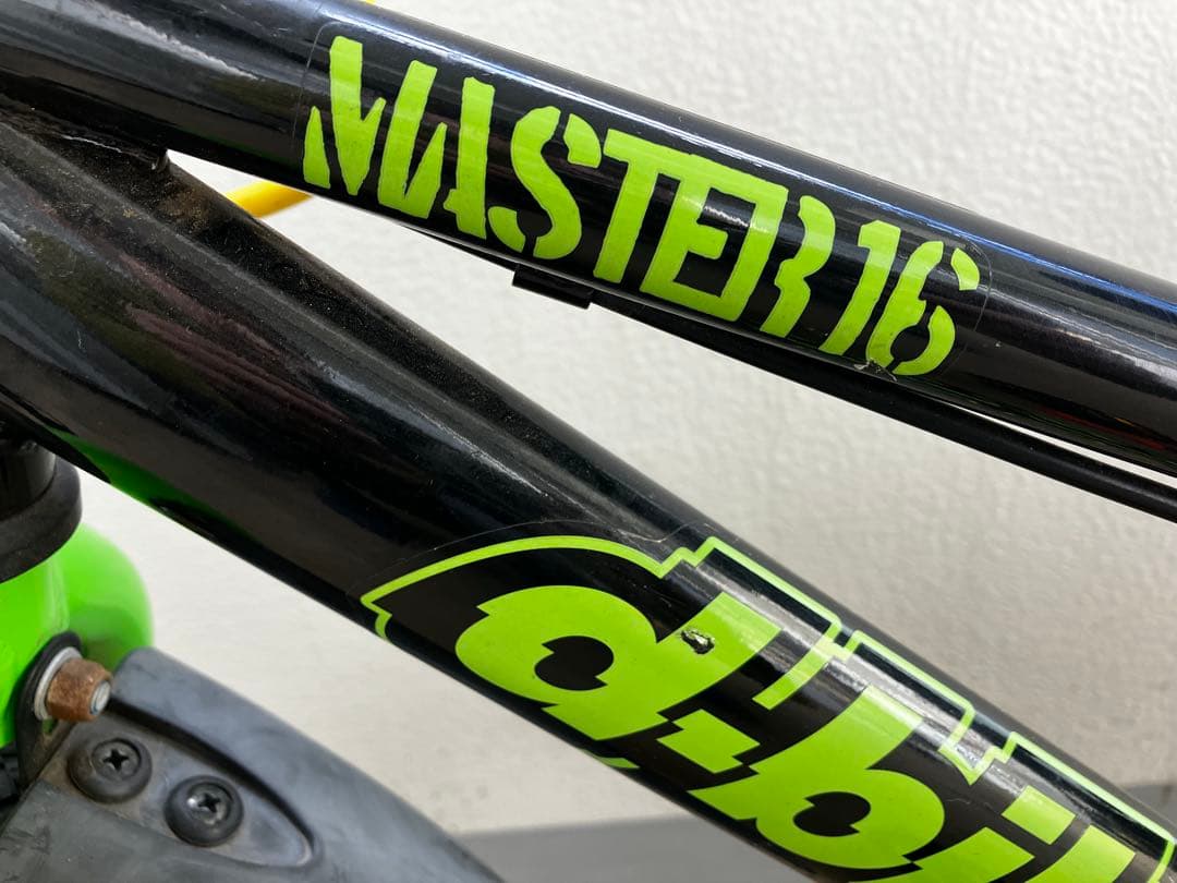 a.　d-bike 幼児用自転車 黒/緑 16インチ　カゴ付き