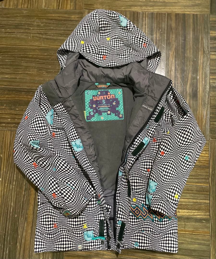 ［美品］Burton kids上下セット　インナー　グローブ　バートン