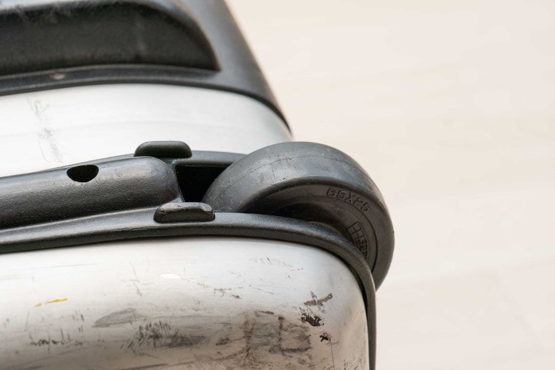 訳あり　ゼロハリバートン ZR3S-SI ゼローラー スーター 2輪