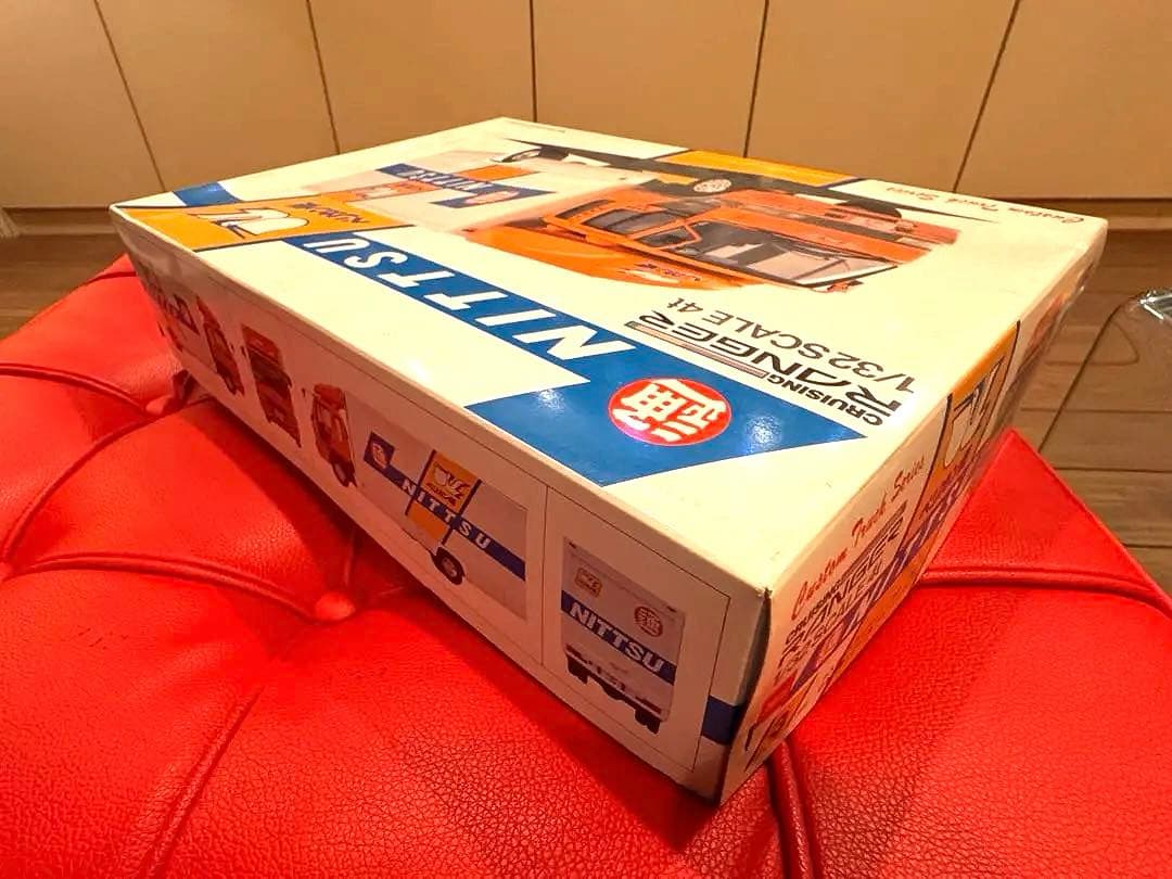 日本通運の1/32「ペリカン便」日本通運（NITTSU）日野レンジャー新品未使用