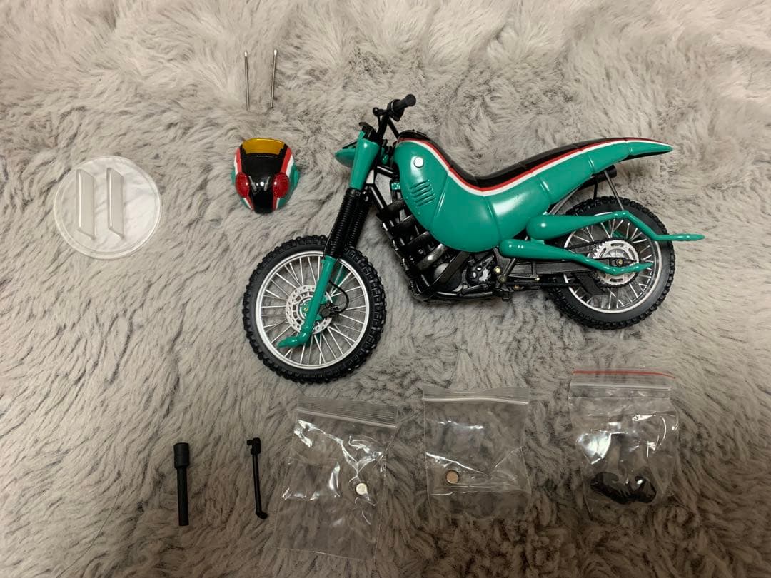 【未開封】フィギュアーツ真骨彫と組合せ可！仮面ライダーブラックバトルホッパー模型