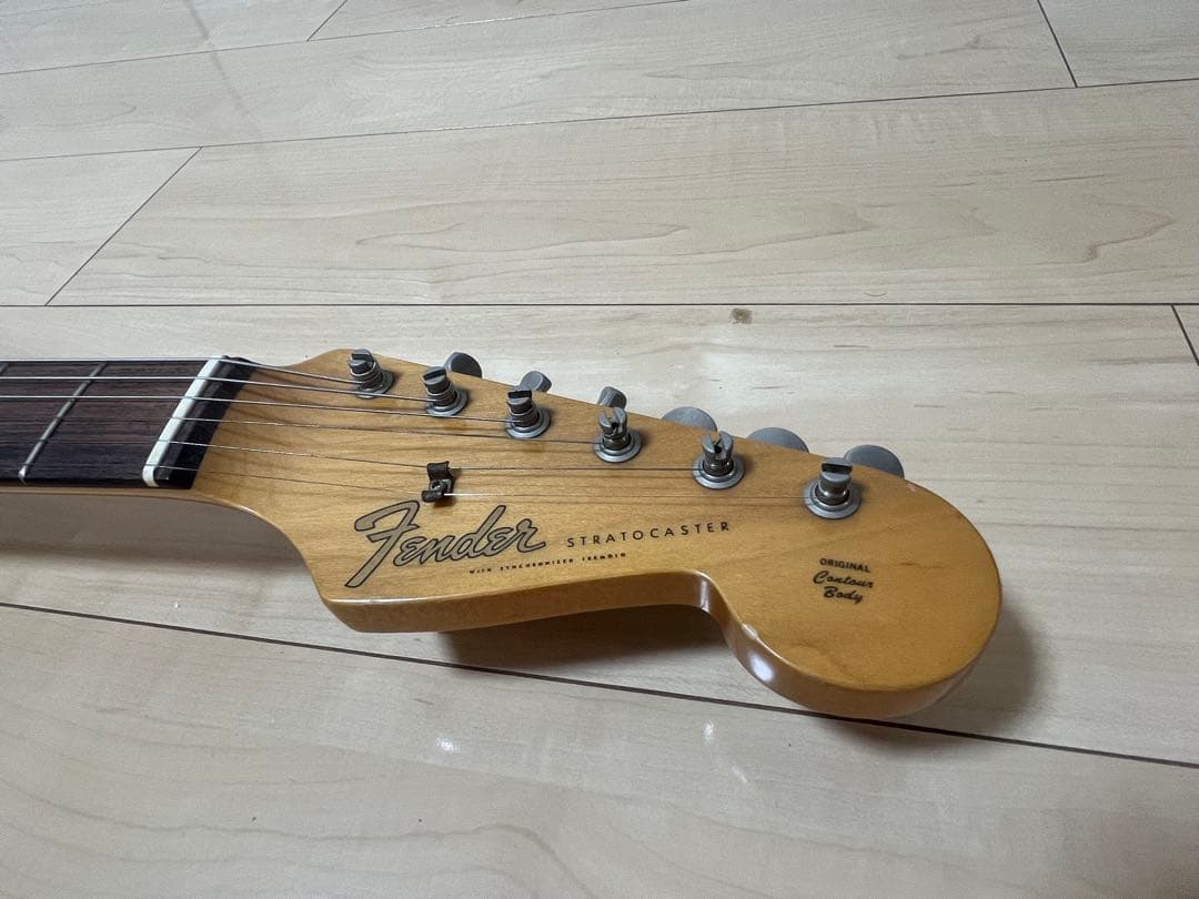 Fender Japan Stratocaster ゴールド