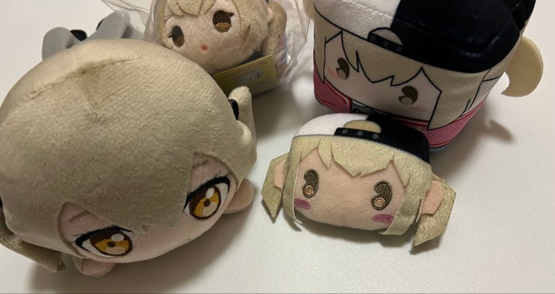 プロセカ　小豆沢 こはね　【 中古品 】　寝そべり ぬいぐるみ　マスコット