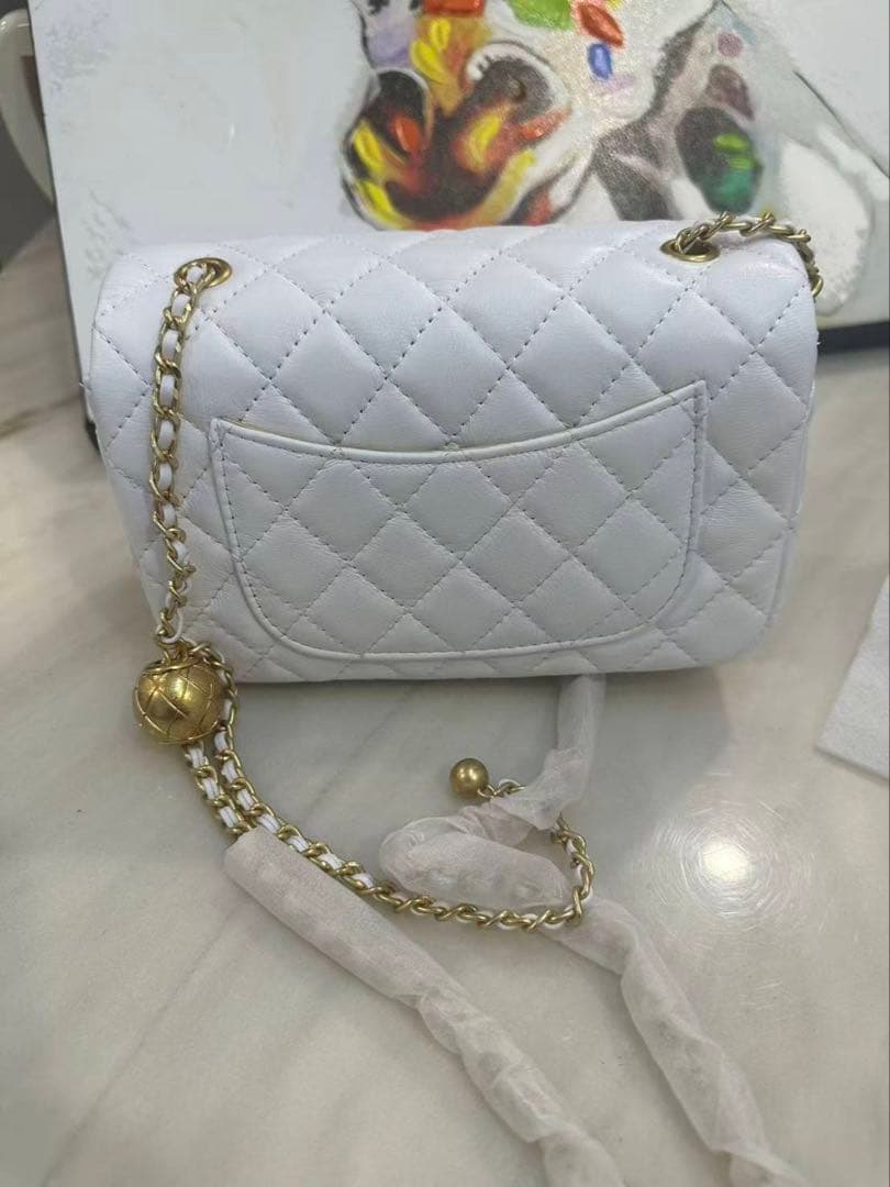 CHANELショルダー バックチェーンウォレット　白　ノベルティ　チェーンバック