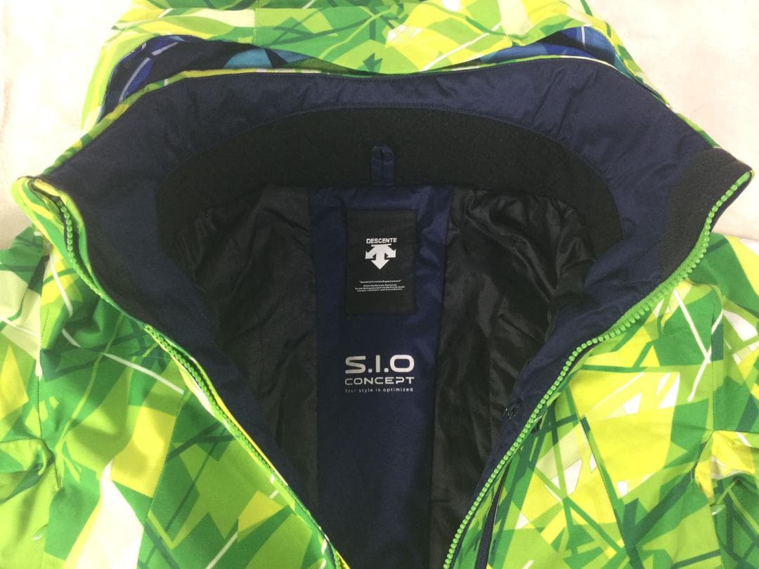 希少☆デモ選手モデル DESCENTE CMP-7104   スキーウェア 上下