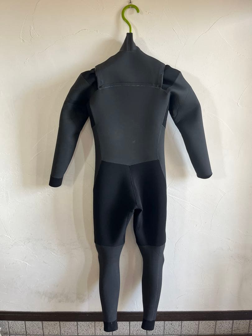 【新品.未使用】 fellow セミドライスーツ　All3mm