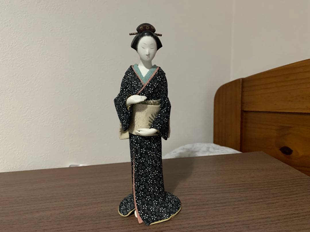 人形作家　片桐　信　人形作品　人間国宝　堀柳女師事