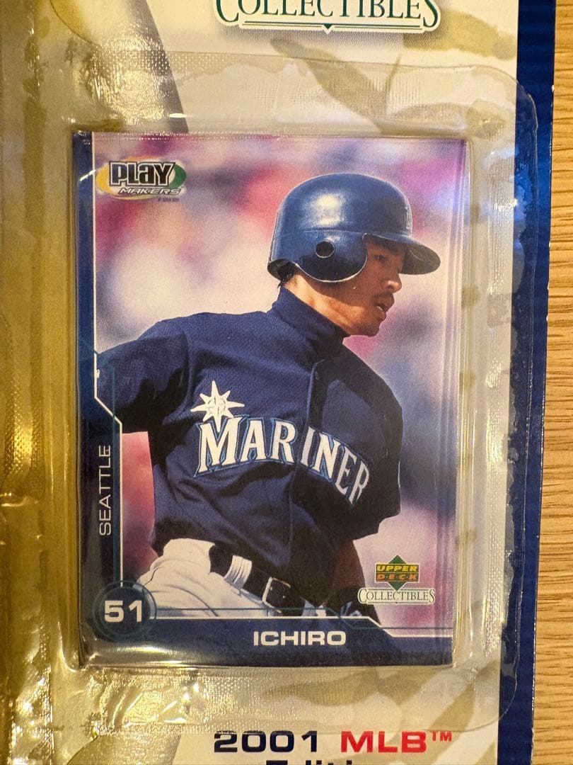 イチロー 2001 MLBエディション フィギュアとカードセット