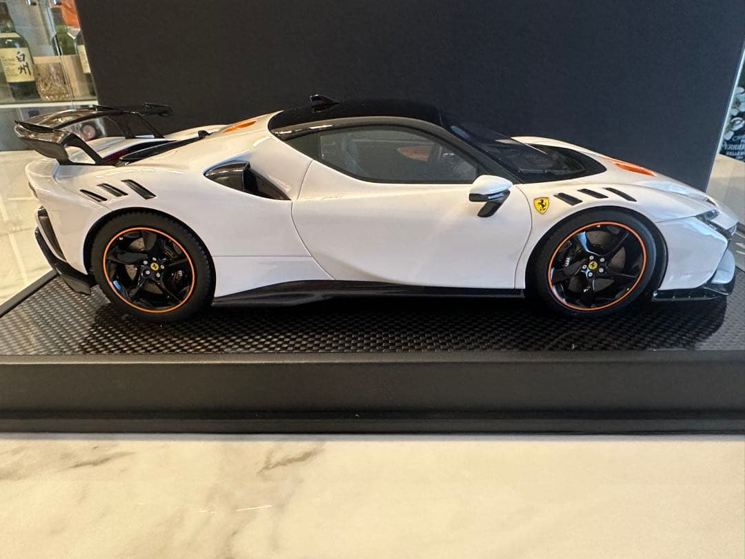 UB MODEL 1/18 フェラーリ SF 90 XX 限定20台 ミニカー