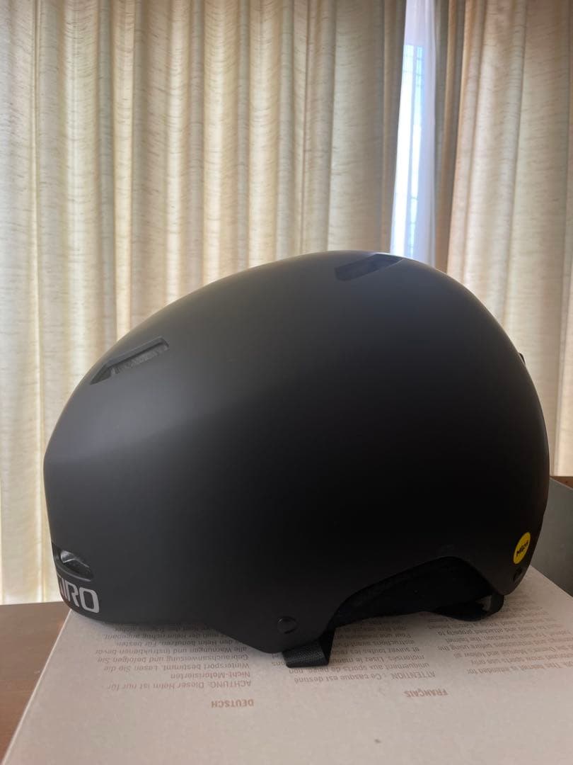 Giro スノーボードヘルメット マットブラック　未使用　XL