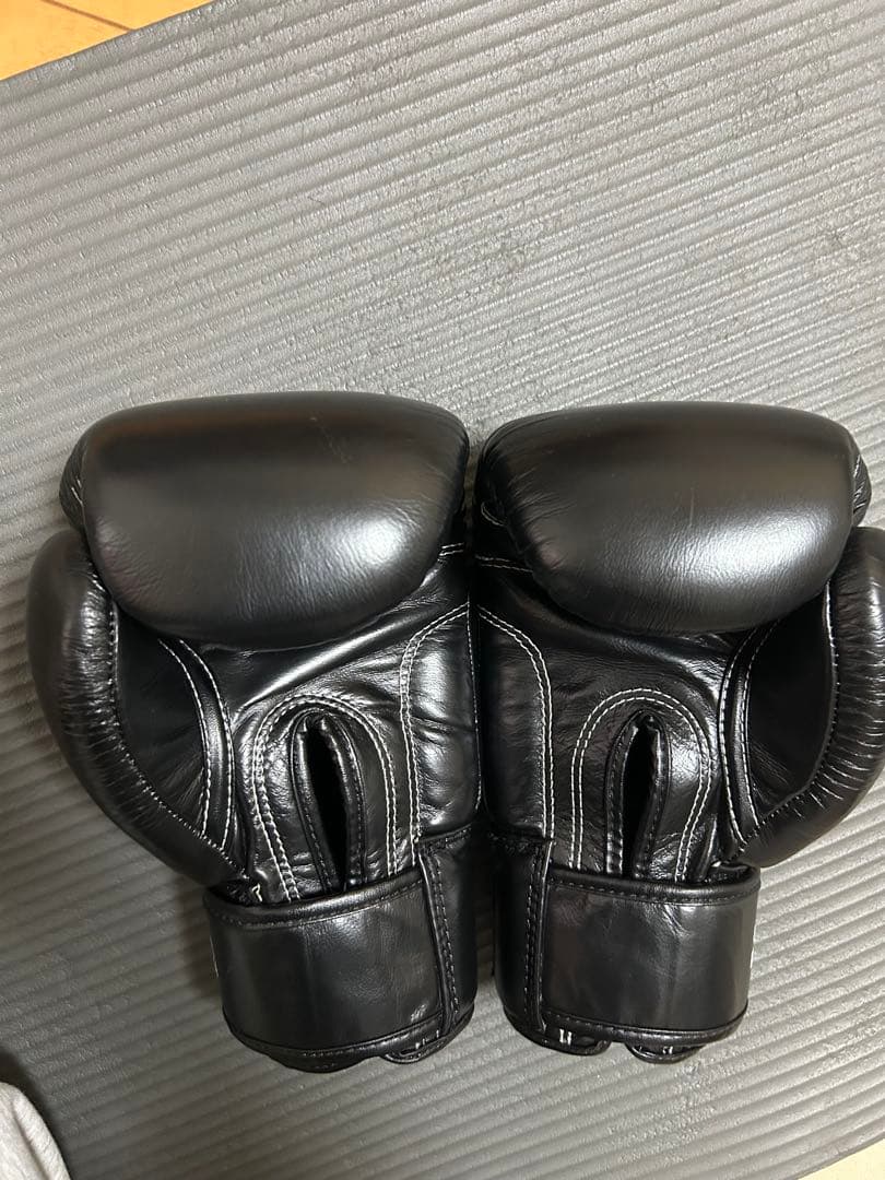 WINDY ボクシンググローブ 8オンス　ブラック