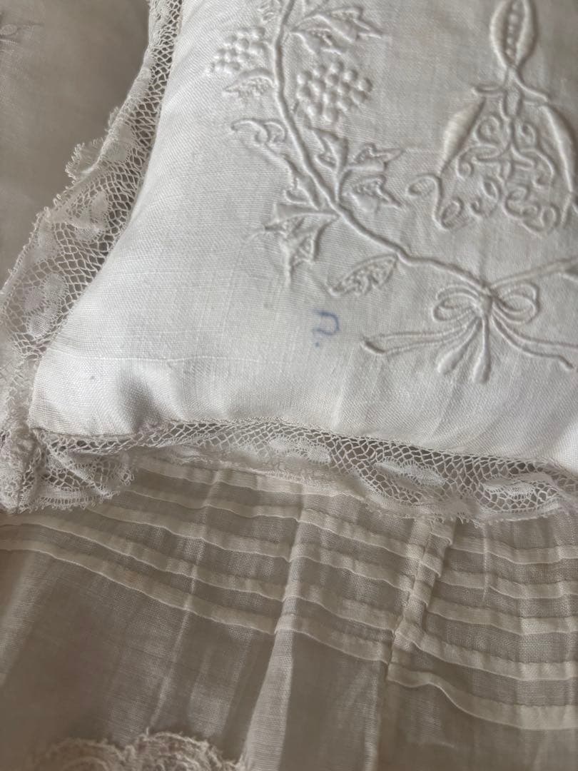 ❤︎希少アンティーク素材リメイク　小さなクッション　フランスアンティーク