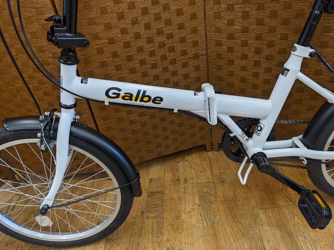 U056　美品　 折りたたみ自転車　20インチ 6段変速 ホワイト