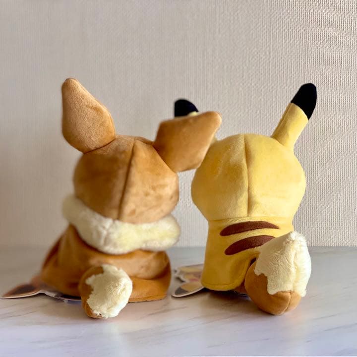 ピカチュウ　イーブイ　ポンチョぬいぐるみ