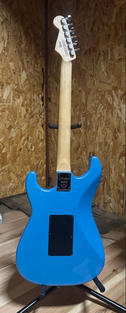 ベ*ト様 ハードロック　メタラー御用達 シャーベル　フロイドローズ付きストラト