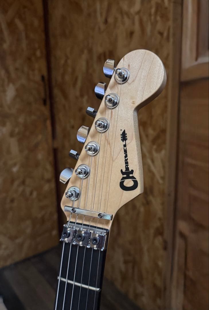 ベ*ト様 ハードロック　メタラー御用達 シャーベル　フロイドローズ付きストラト