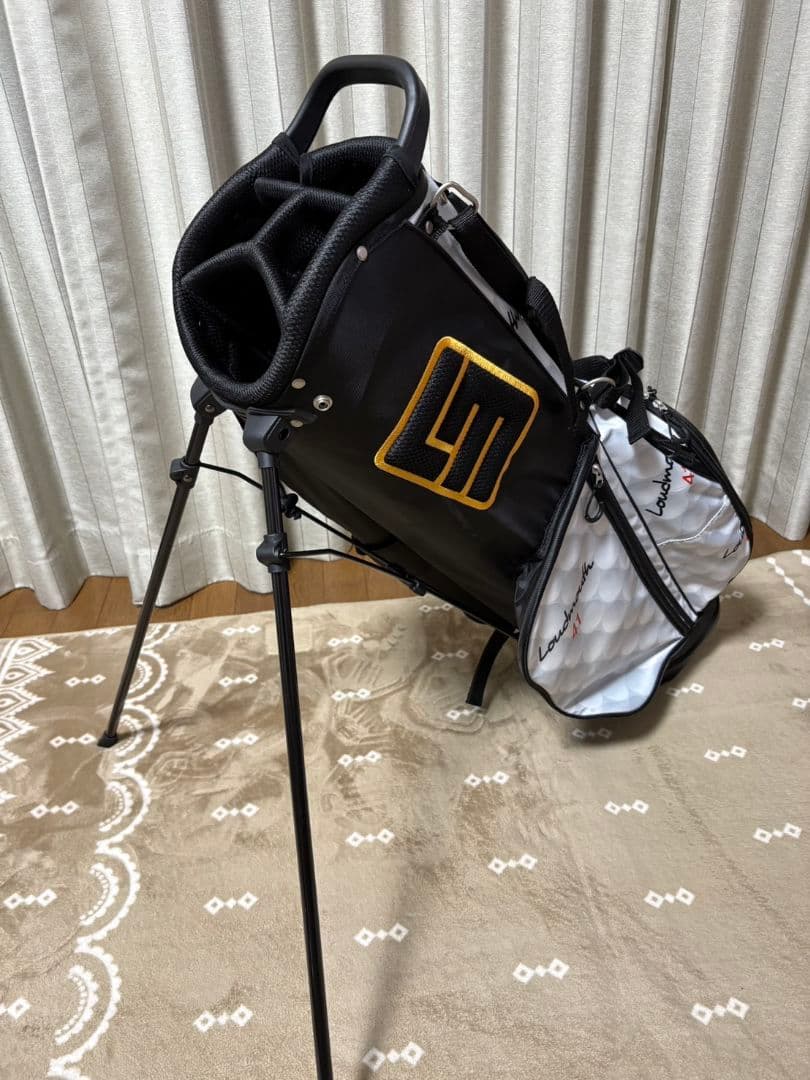 LoudMouth キャディバッグ