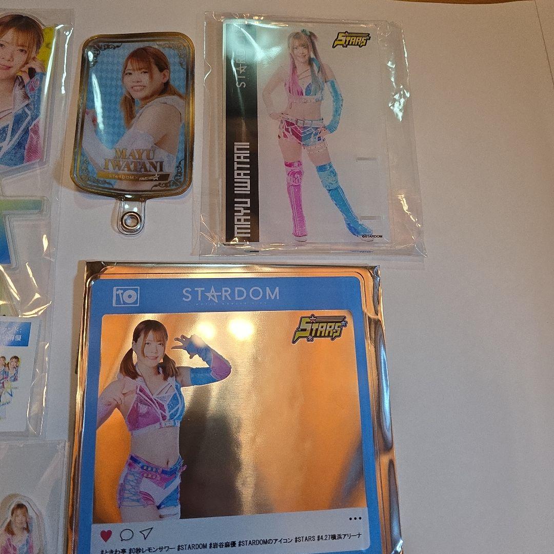 スターダム　アクリルスタンド　岩谷麻優