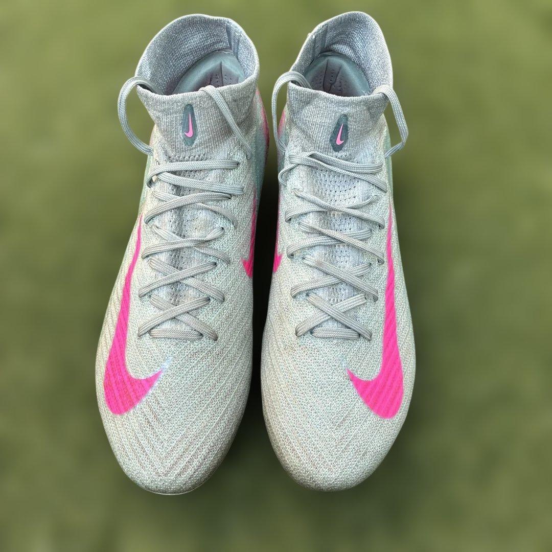 Nike サッカーシューズ グレー/ピンク ハイカット