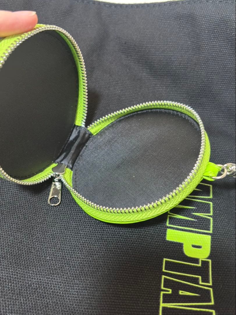 AMPTAK 黒 バッグ　ぷりっつ　ポーチ付きショルダートート　開封済み