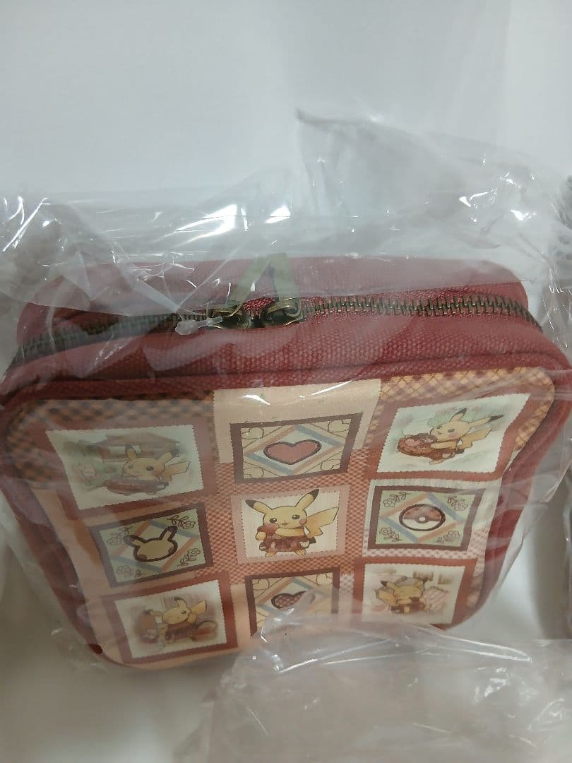 Pikachu’s Sweet Delivery ピカチュウ マグカップポーチ