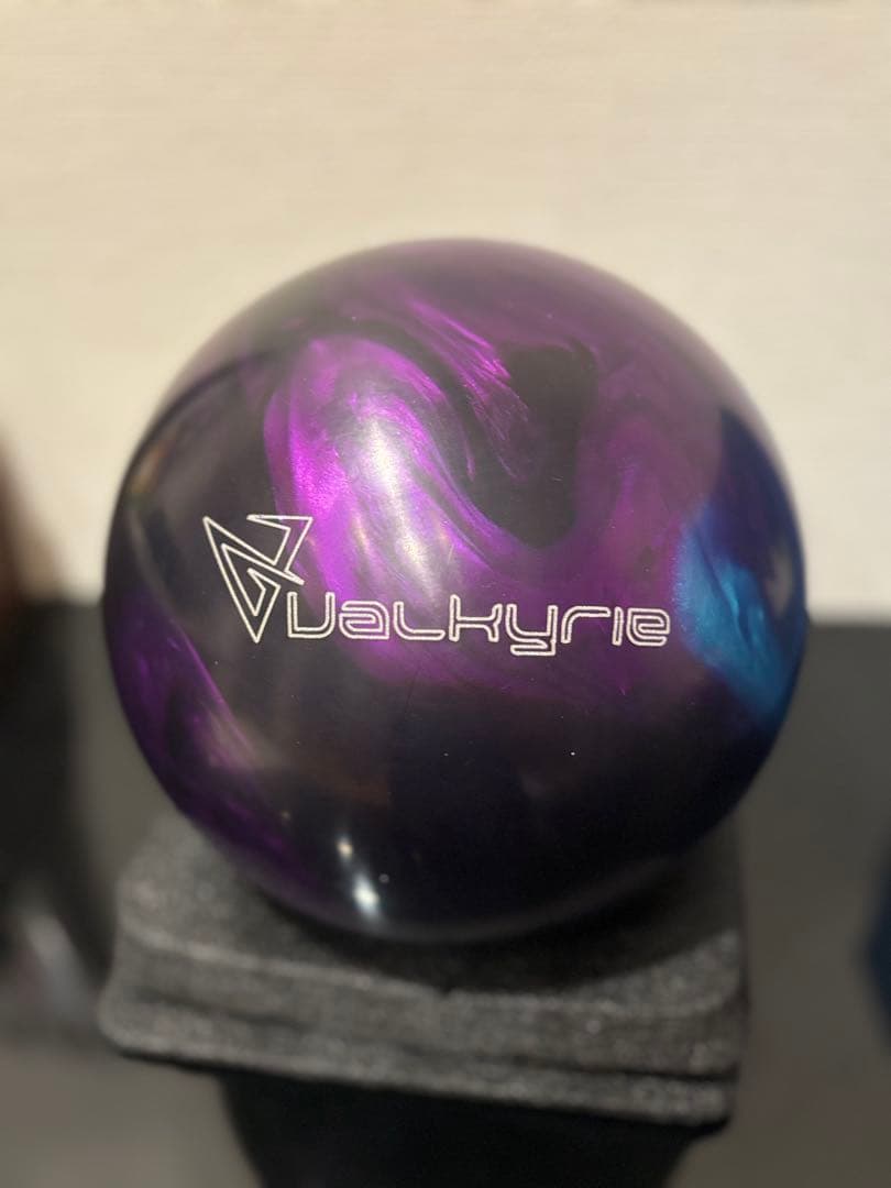 【新品・販売終了品】　Brunswick Vヴァルキリー　14ポンド4オンス