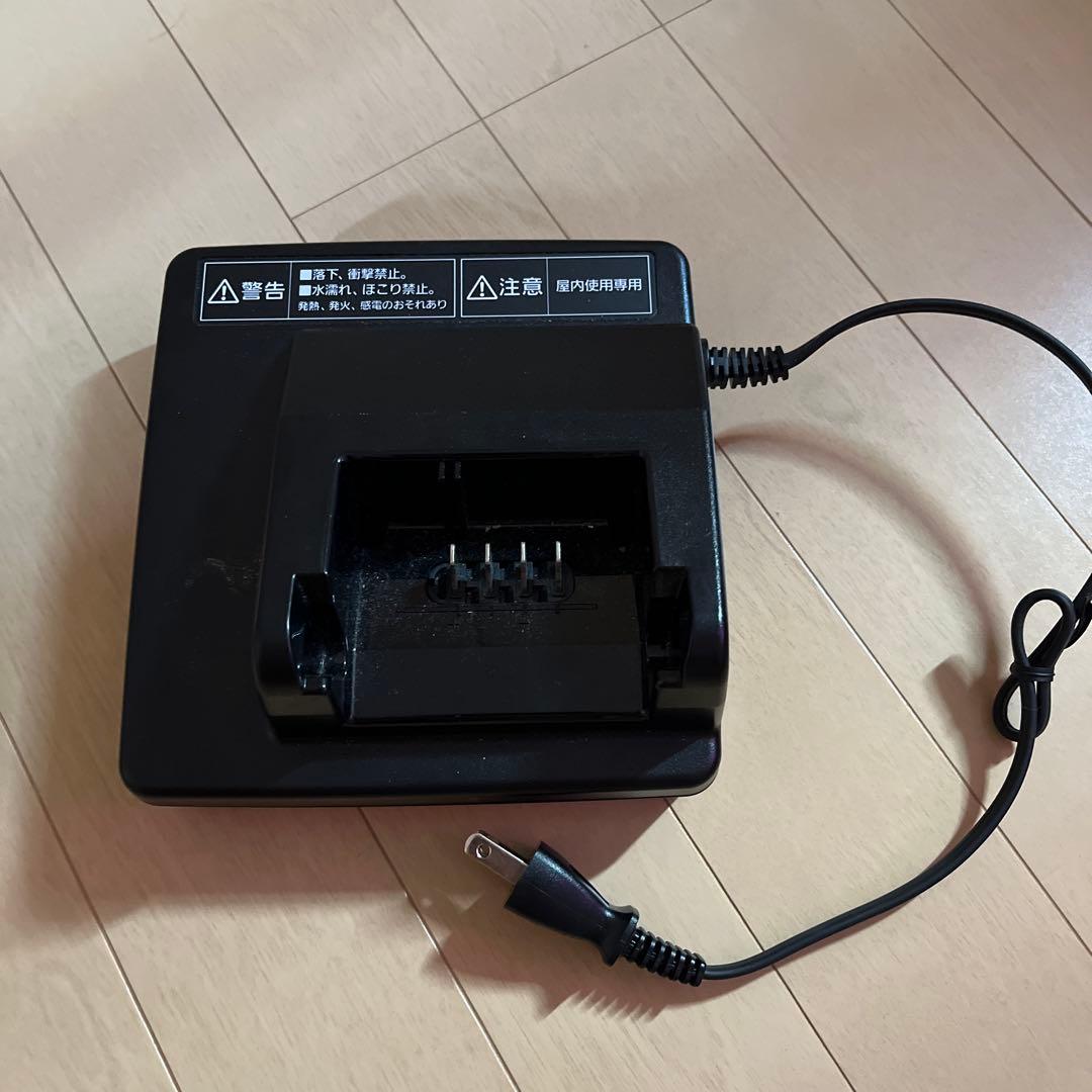 電動自転車用充電器 ブラック
