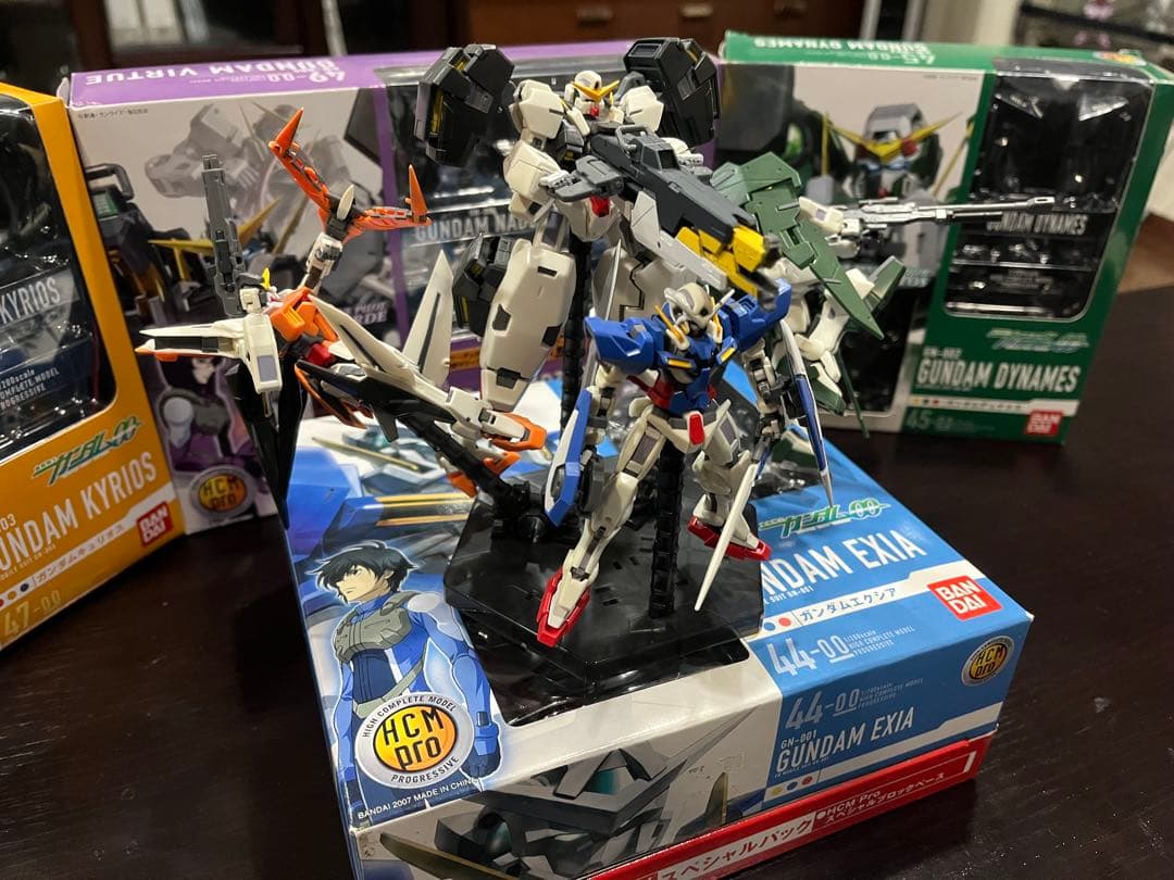 HCMPro ガンダムダブルオー4体セット　初回限定スペシャルパック付属