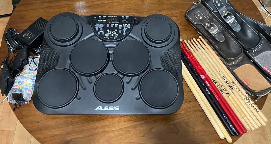 ALESIS 電子ドラム 7パッド フットペダル2個