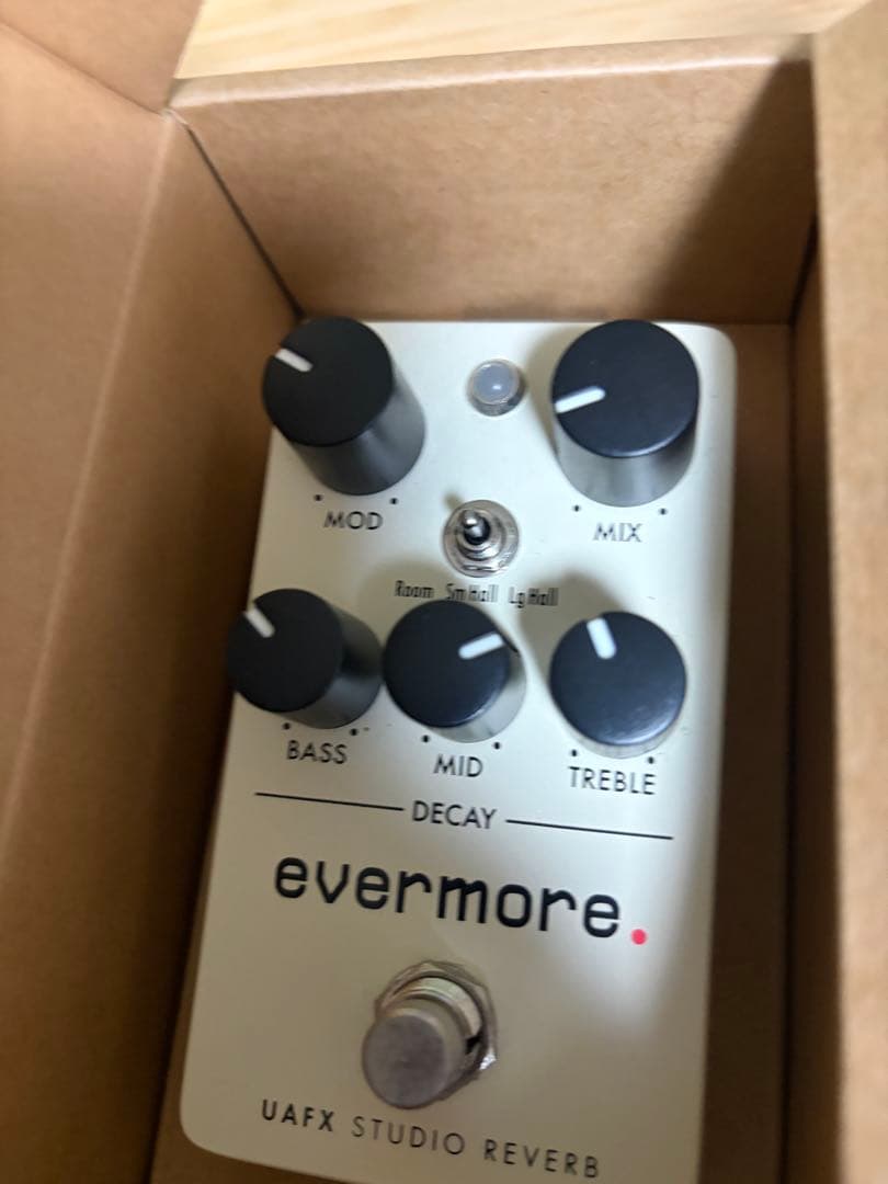ギター evermore UAFX STUDIO REVERB
