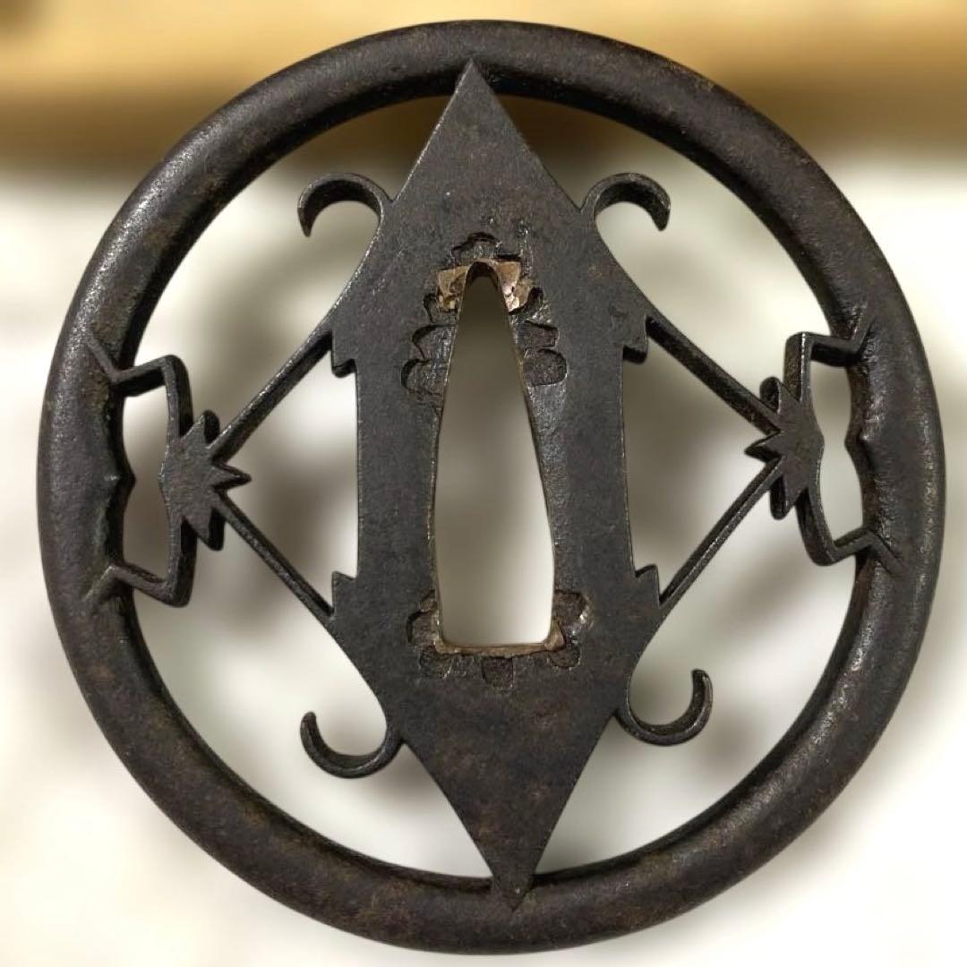 B-82 鍔　武具　刀装具　日本　骨董品　時代物　美術品　工芸品