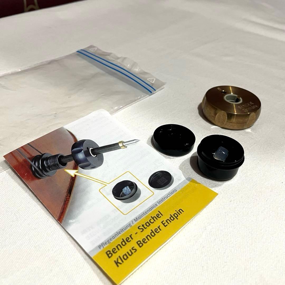 ベンダー(BENDER) チェロ用 専用ソケットパーツ / ブロンズネジ